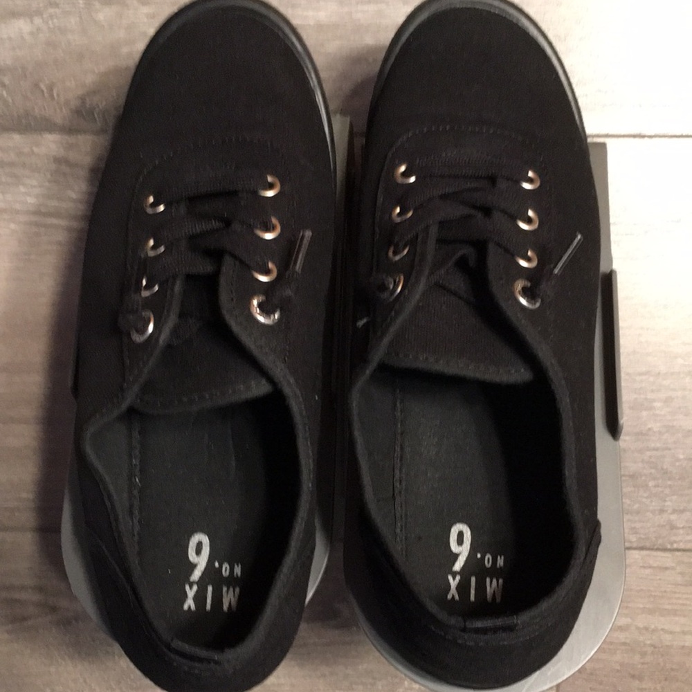 ๐2/$25๐ Mix No.6 Canvas Slip-On Sneakers Sz 9 Black - Picture 3 of 11